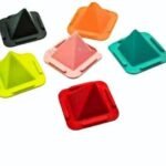 4 side pyramid mobile stand