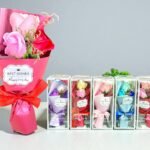 Flower Bouquet With Beautiful
  Packaging (Size: 25*10 C M)